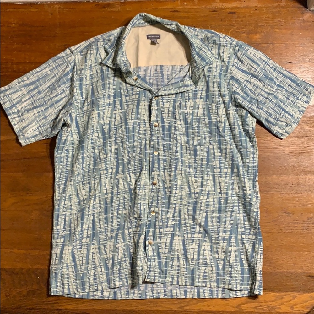 Vintage XL Van Heusen short sleeve button down
